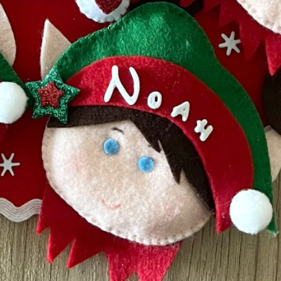 Elfo dai capelli neri in pannolenci