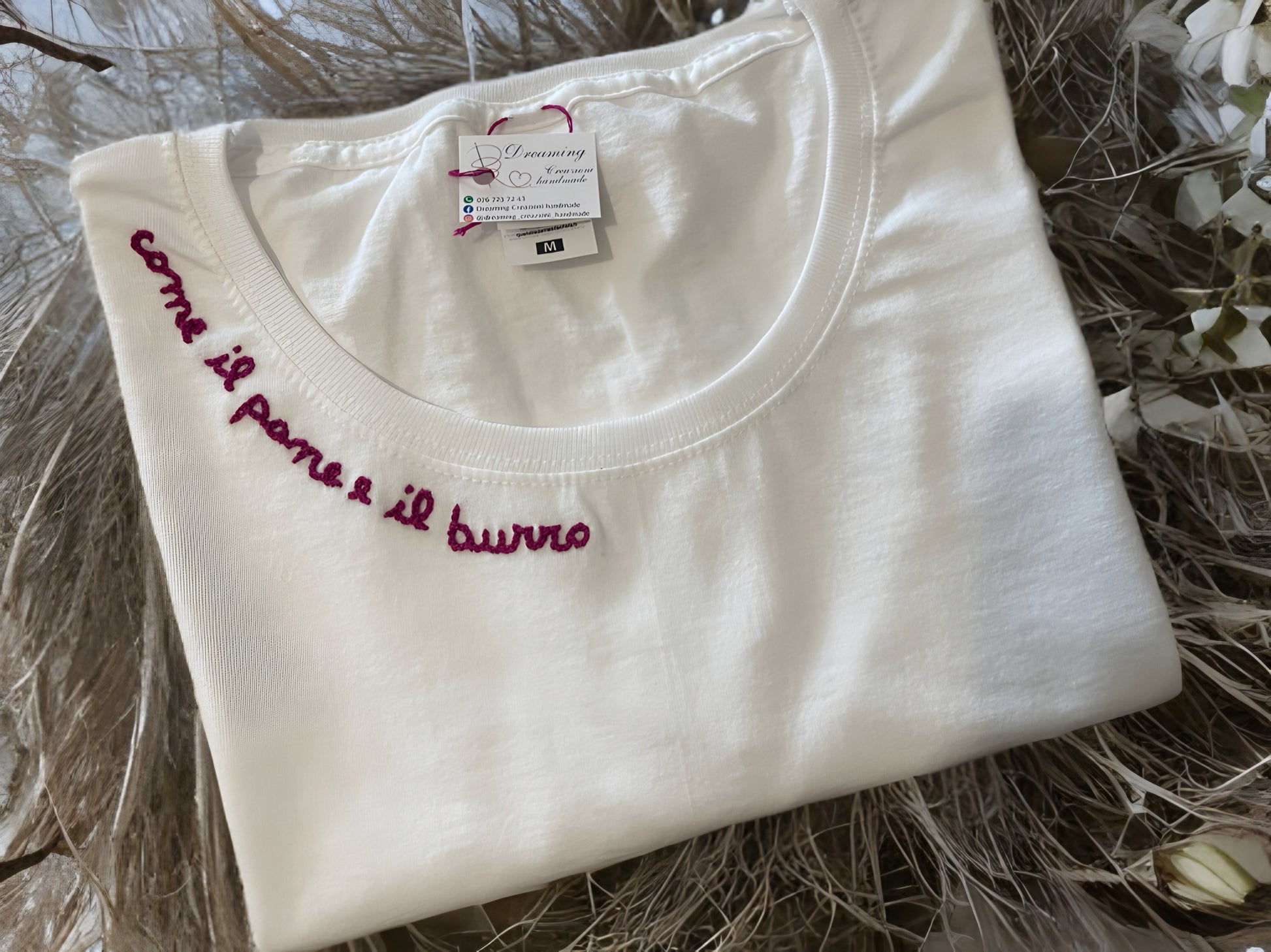 T-shirt donna con ricamo "Come il pane e il burro"